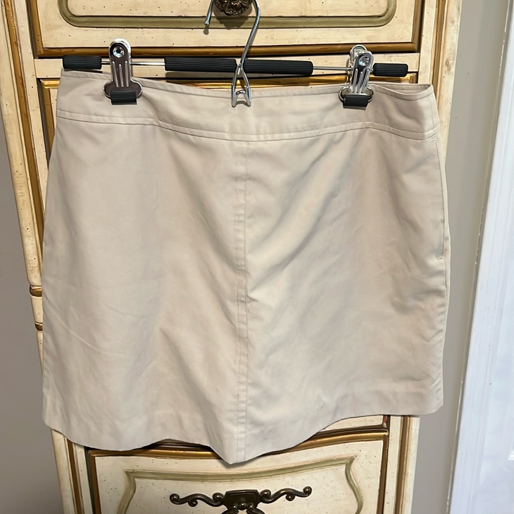 Lilly Pulitzer khaki skort size 8